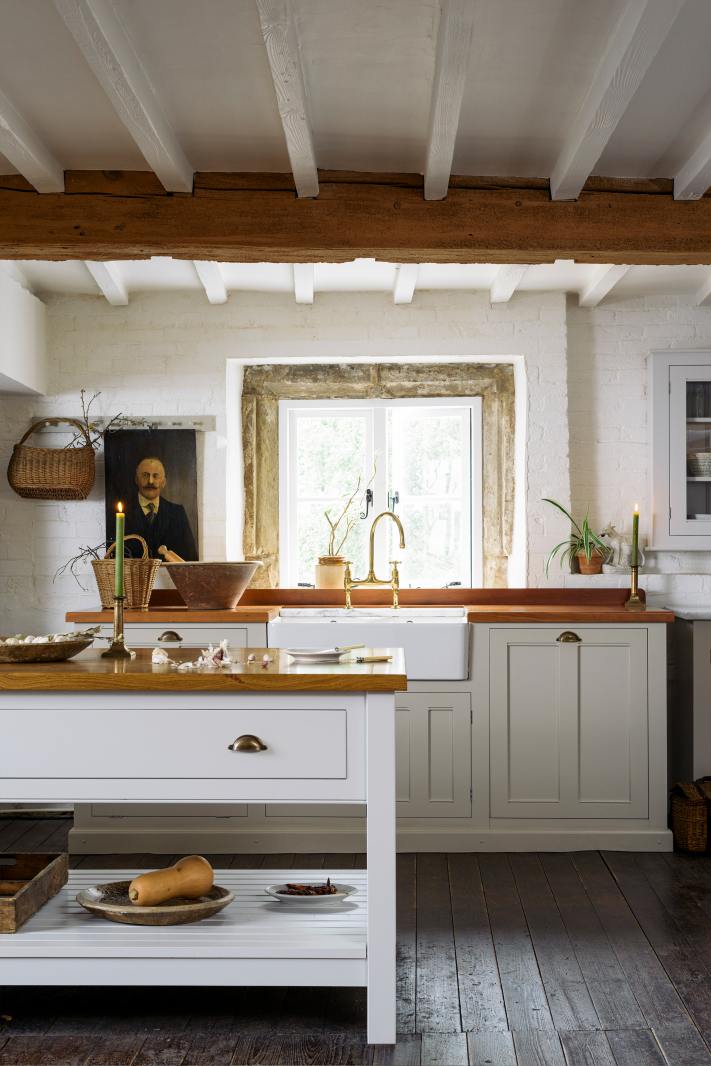 The Cotes Mill Classic Showroom DeVOL Kitchens   Cotes Mill Classic Showroom   Desktop Gallery 07 